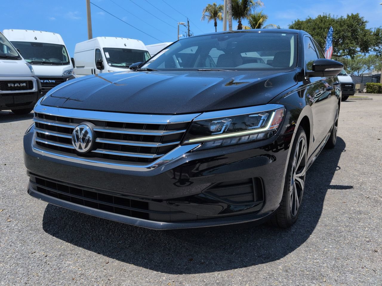 Used 2021 Volkswagen Passat 2.0T SE FWD image 9