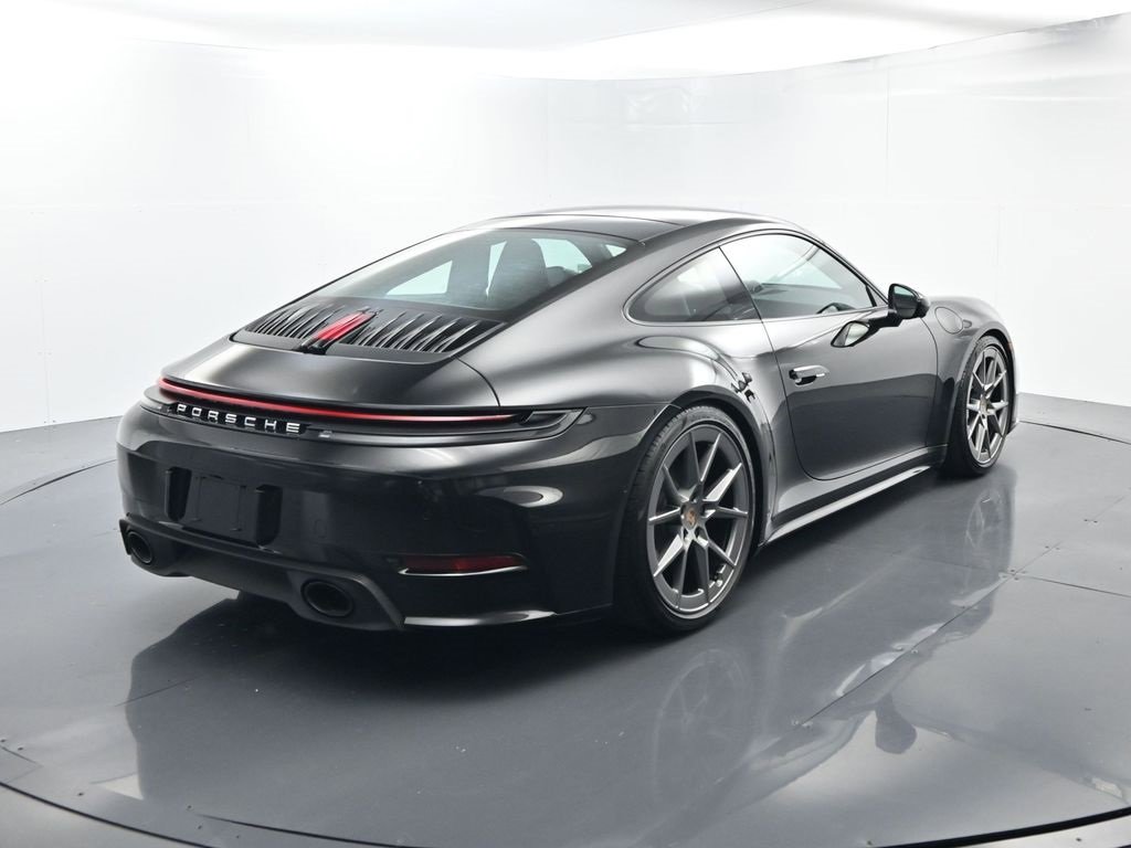 Used 2025 Porsche 911 Carrera image 14
