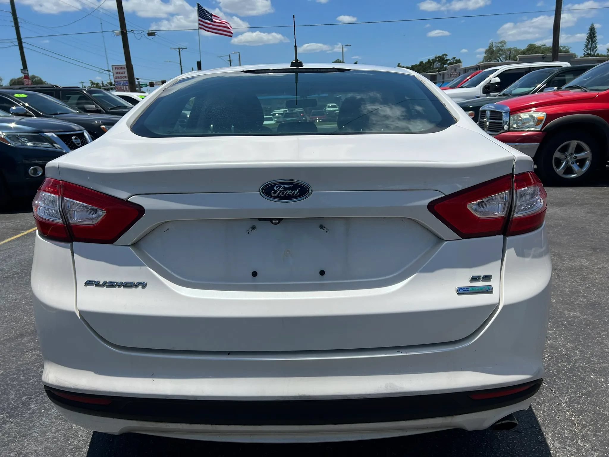 Used 2014 Ford Fusion SE w/ Equipment Group 202A FWD image 6