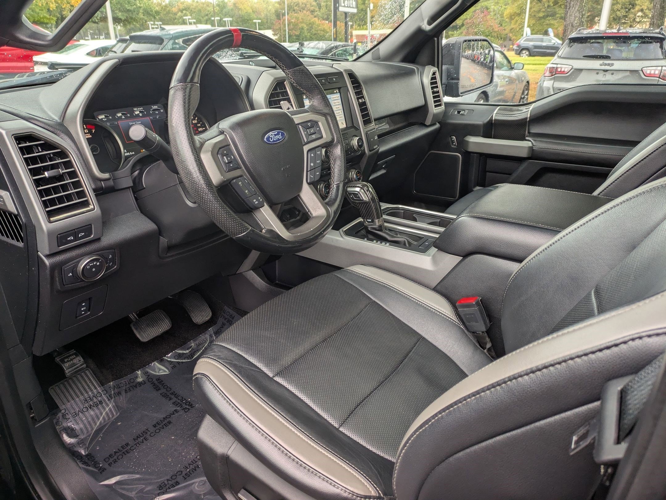 Used 2018 Ford F150 Raptor w/ Equipment Group 802A Luxury image 9