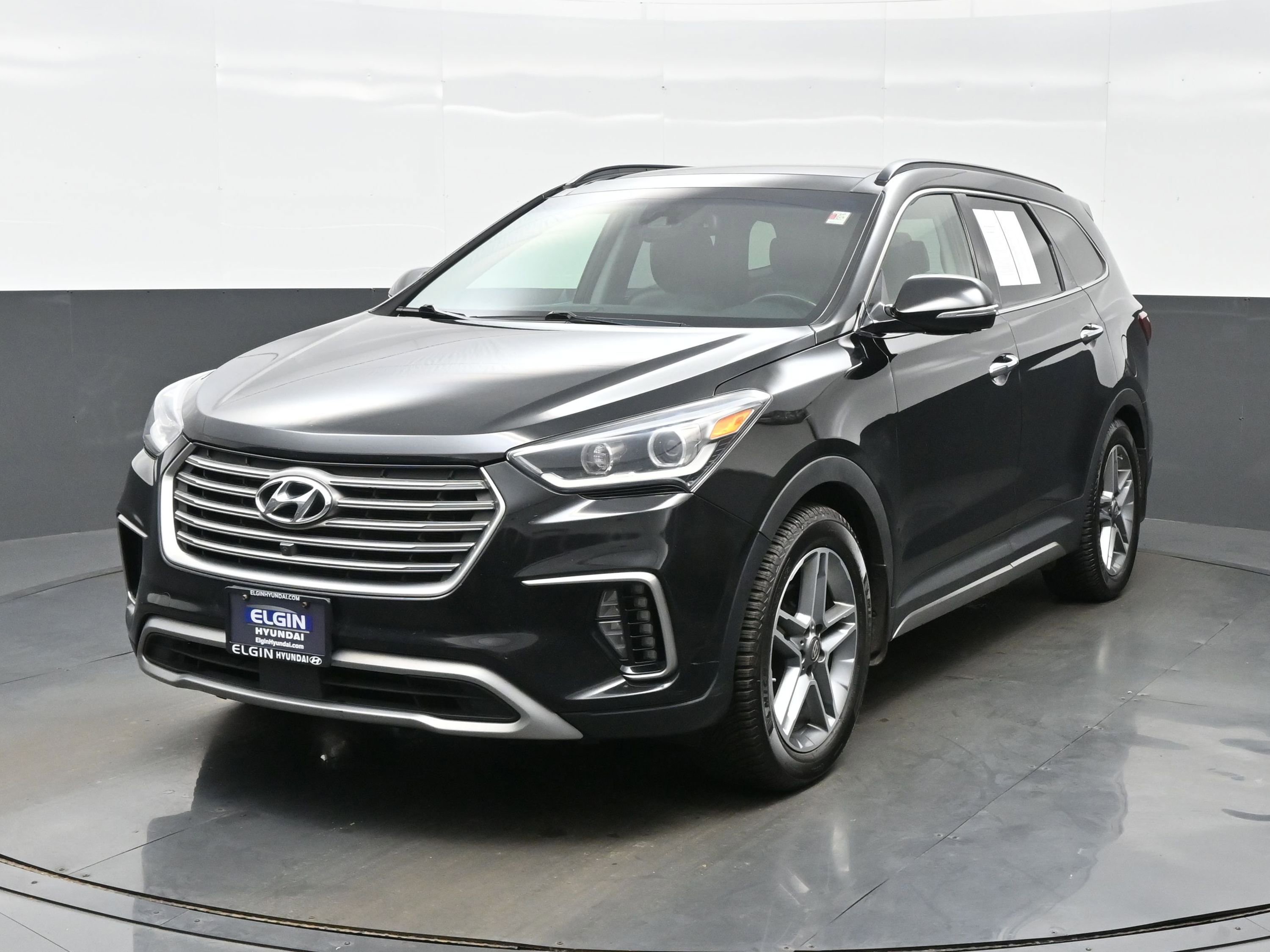 Used 2017 Hyundai Santa Fe Limited AWD/4WD image 1