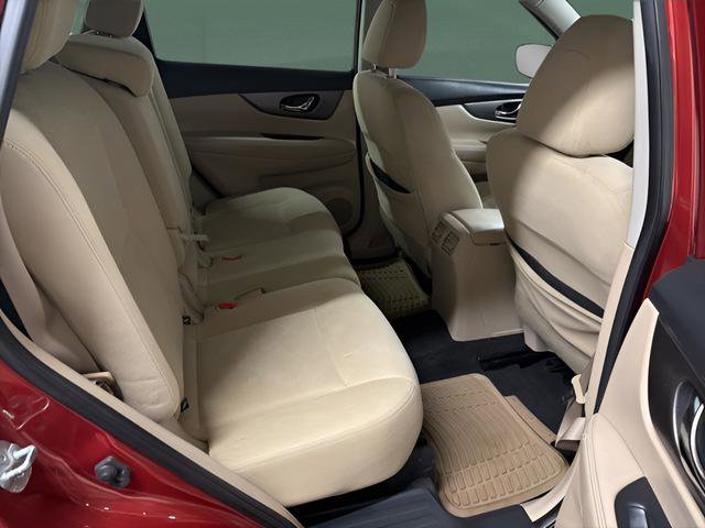 Used 2016 Nissan Rogue SV image 14