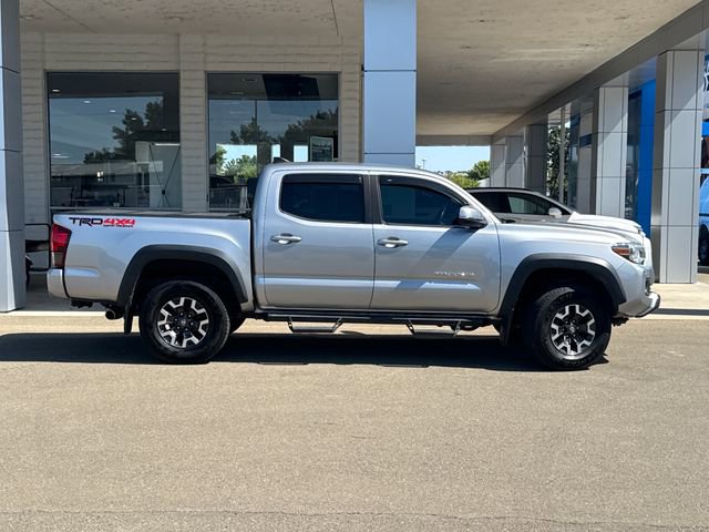 Used 2019 Toyota Tacoma TRD Off-Road w/ Technology Package AWD/4WD image 2