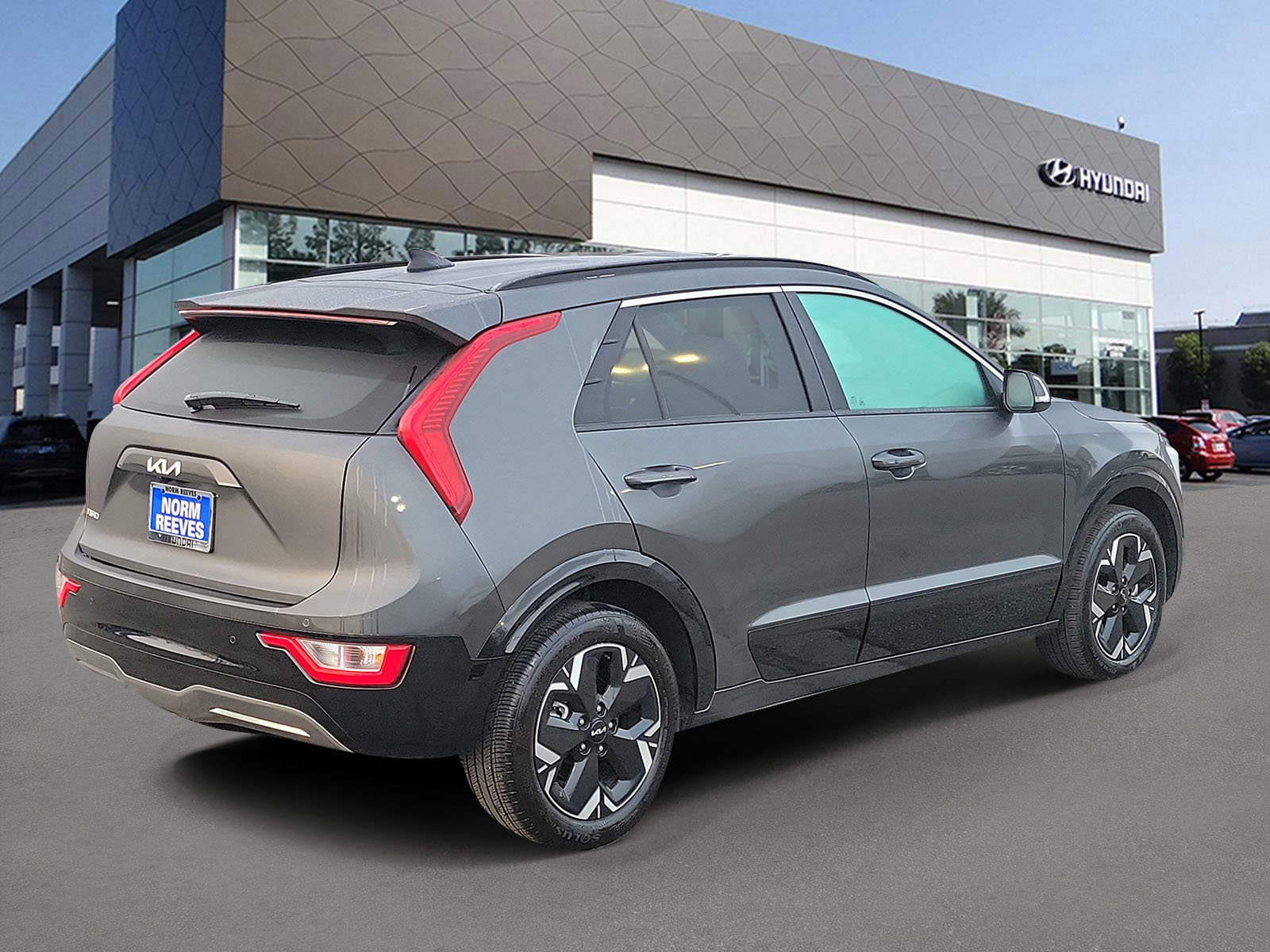 Used 2025 Kia Niro Wind image 2