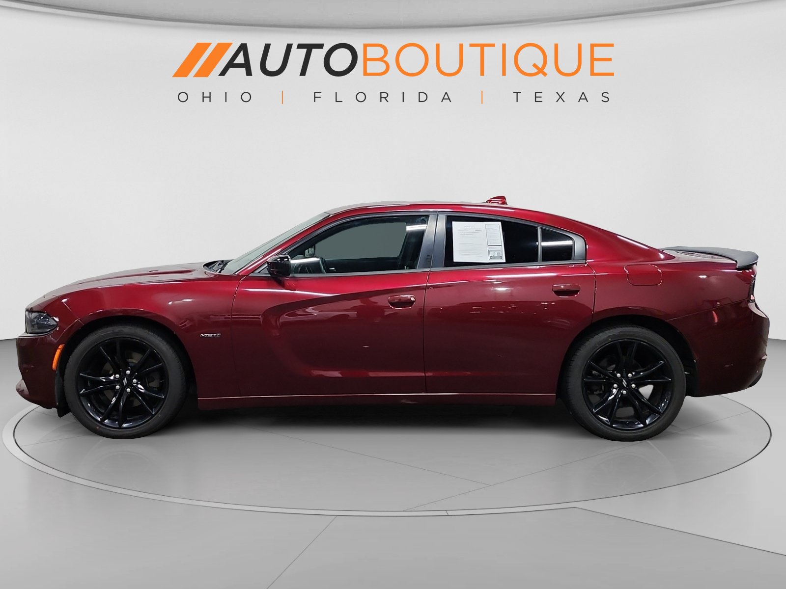 Used 2018 Dodge Charger R/T w/ Blacktop Package RWD image 2