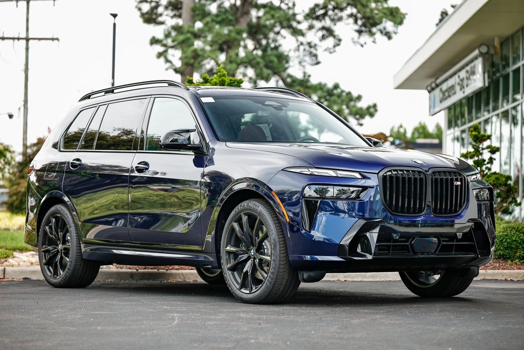 New 2026 BMW X7 M60i w/ M Sport Professional Package