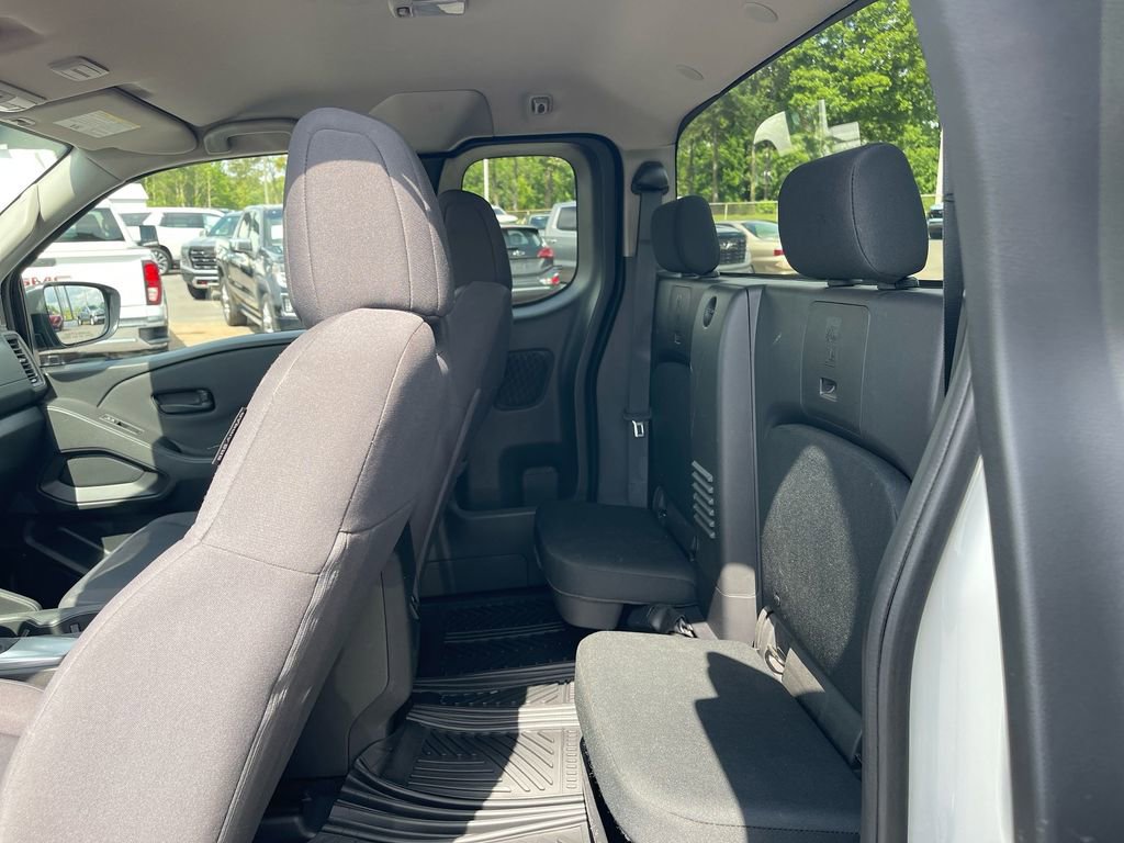 Used 2024 Nissan Frontier S w/ S Utility Package image 10