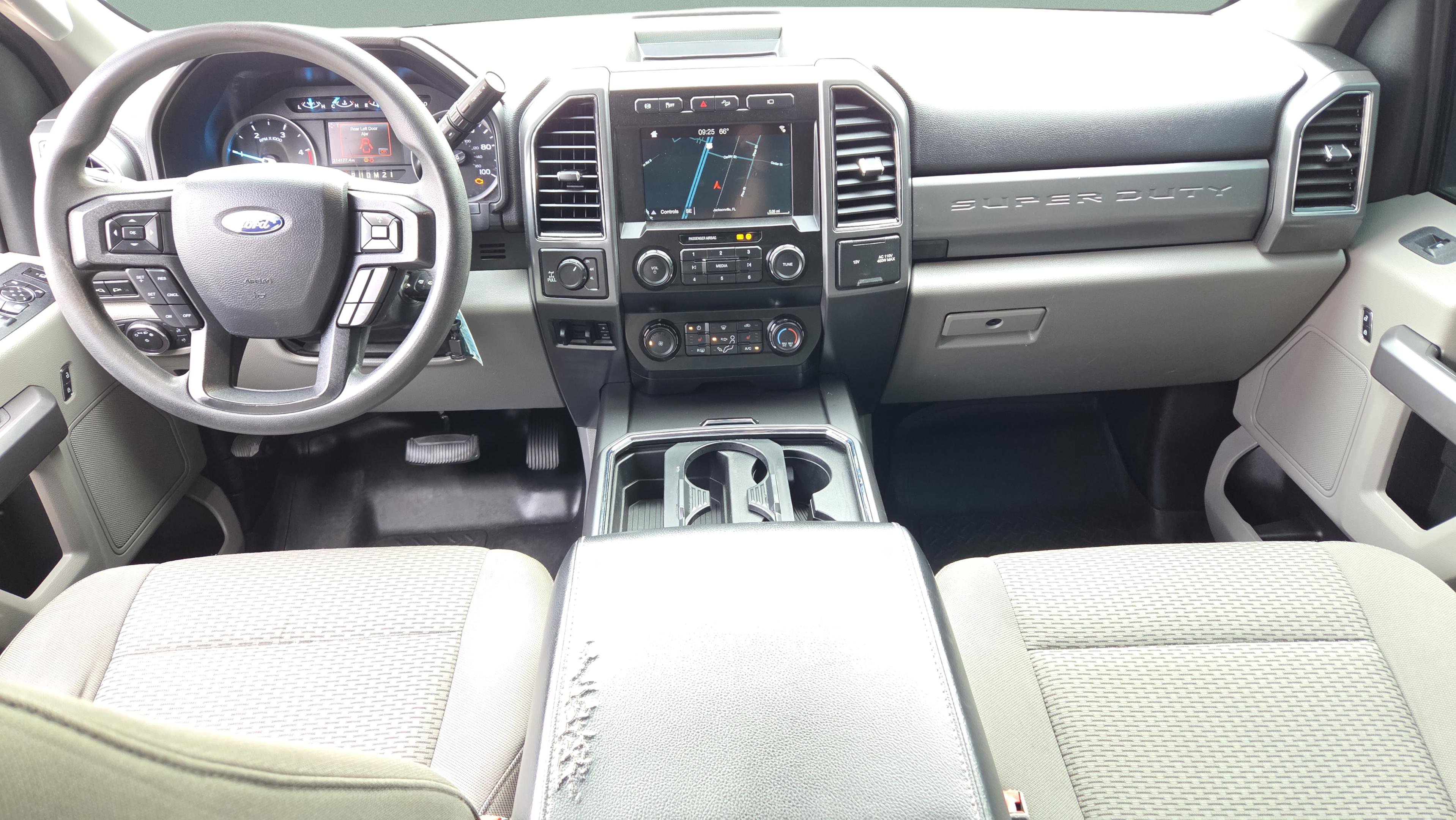 Used 2019 Ford F250 XLT w/ XLT Premium Package image 14