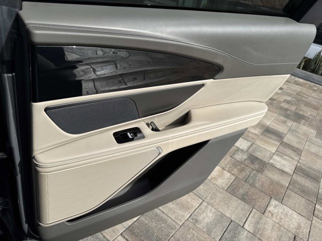 Certified 2024 Lincoln Nautilus Reserve image 23