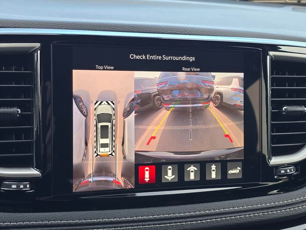 New 2026 Chrysler Pacifica Select w/ S Appearance Package FWD image 9