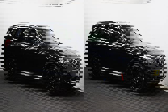 Used 2019 BMW X3 sDrive30i w/ Driving Assistance Package image 1