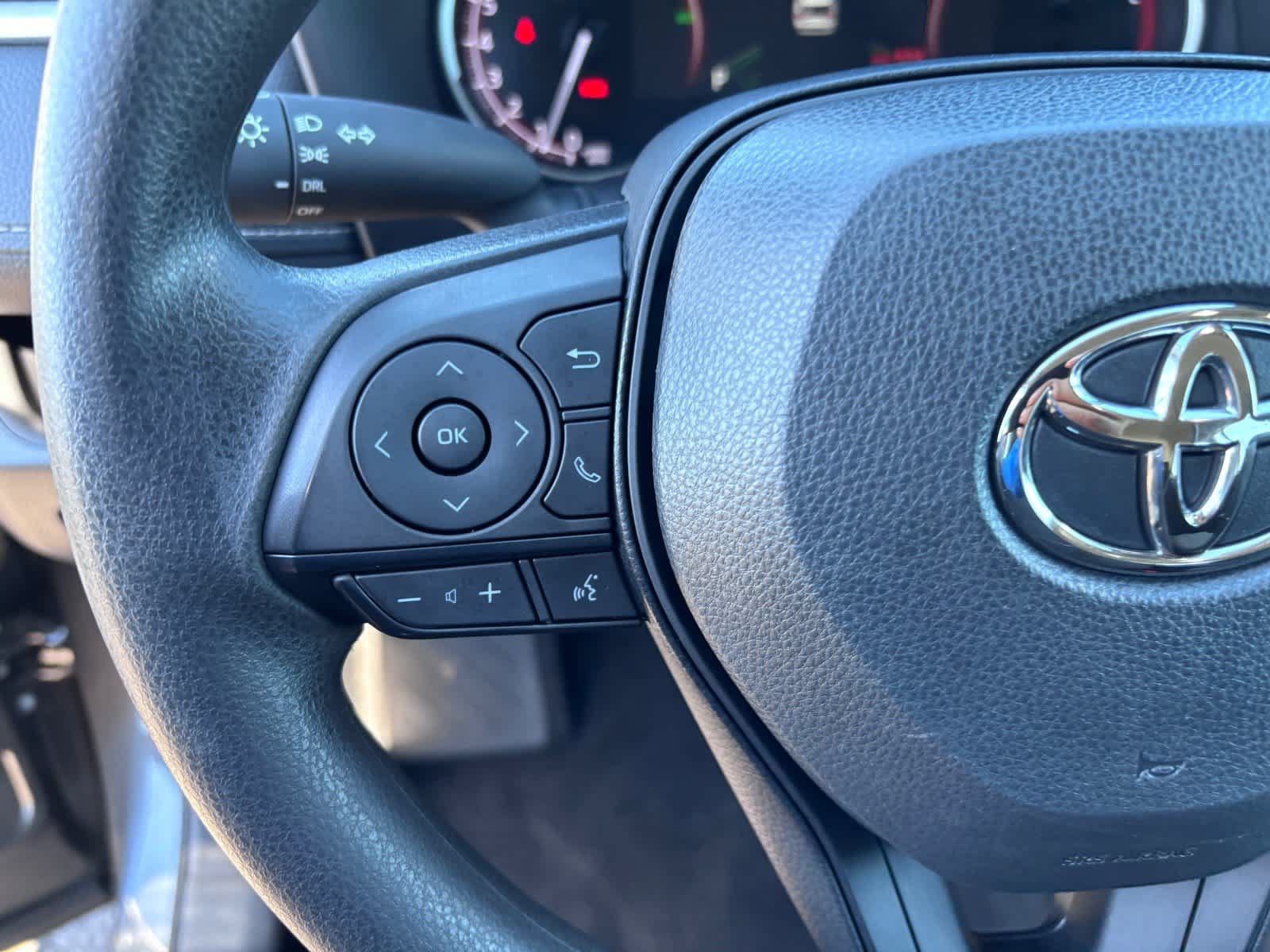 Used 2024 Toyota RAV4 LE AWD/4WD image 23