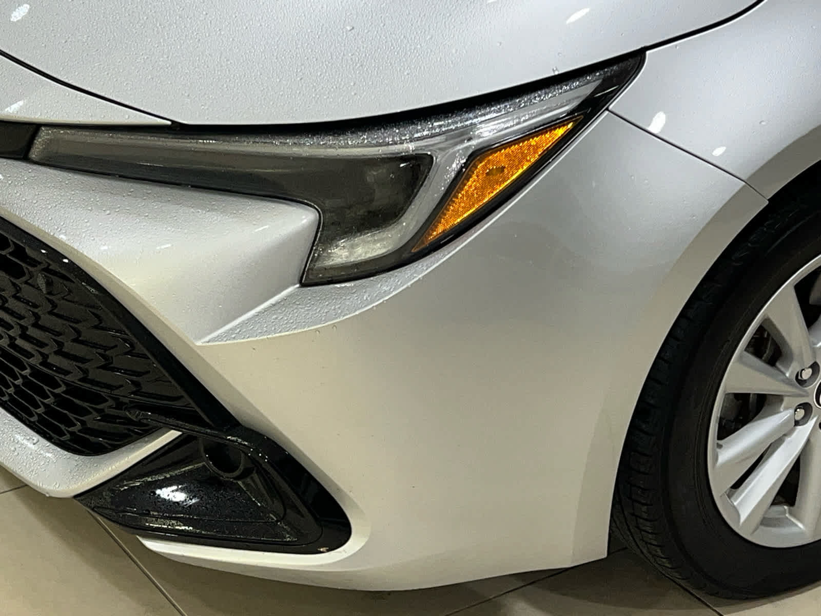 Used 2023 Toyota Corolla SE w/ SE Premium Package FWD image 3