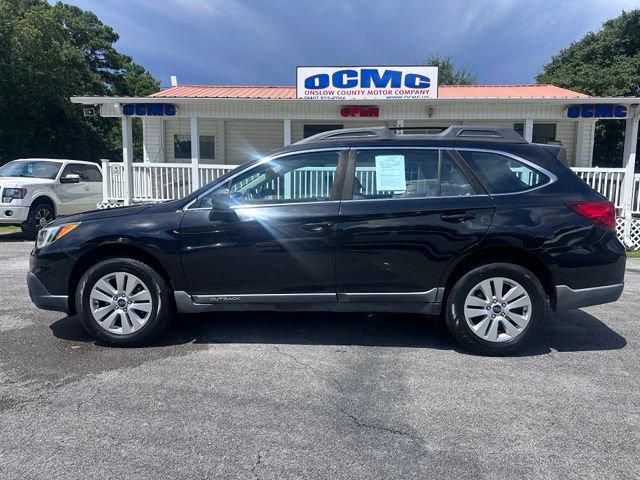 Used 2017 Subaru Outback 2.5i AWD/4WD image 4