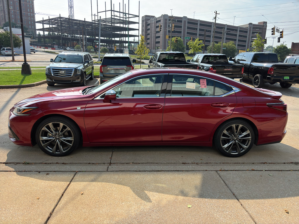 Used 2019 Lexus ES 350 F Sport w/ Accessory Package FWD image 5