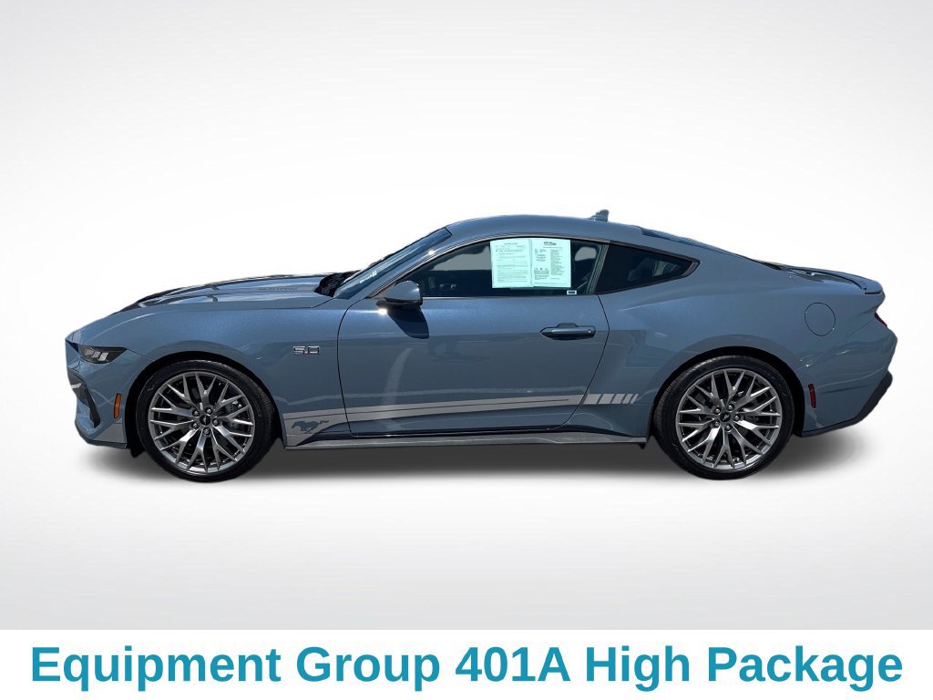 Used 2025 Ford Mustang GT Premium RWD image 3