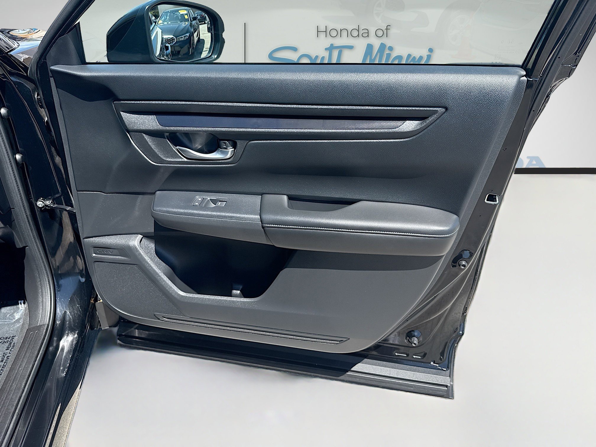 Used 2025 Honda CR-V LX image 33