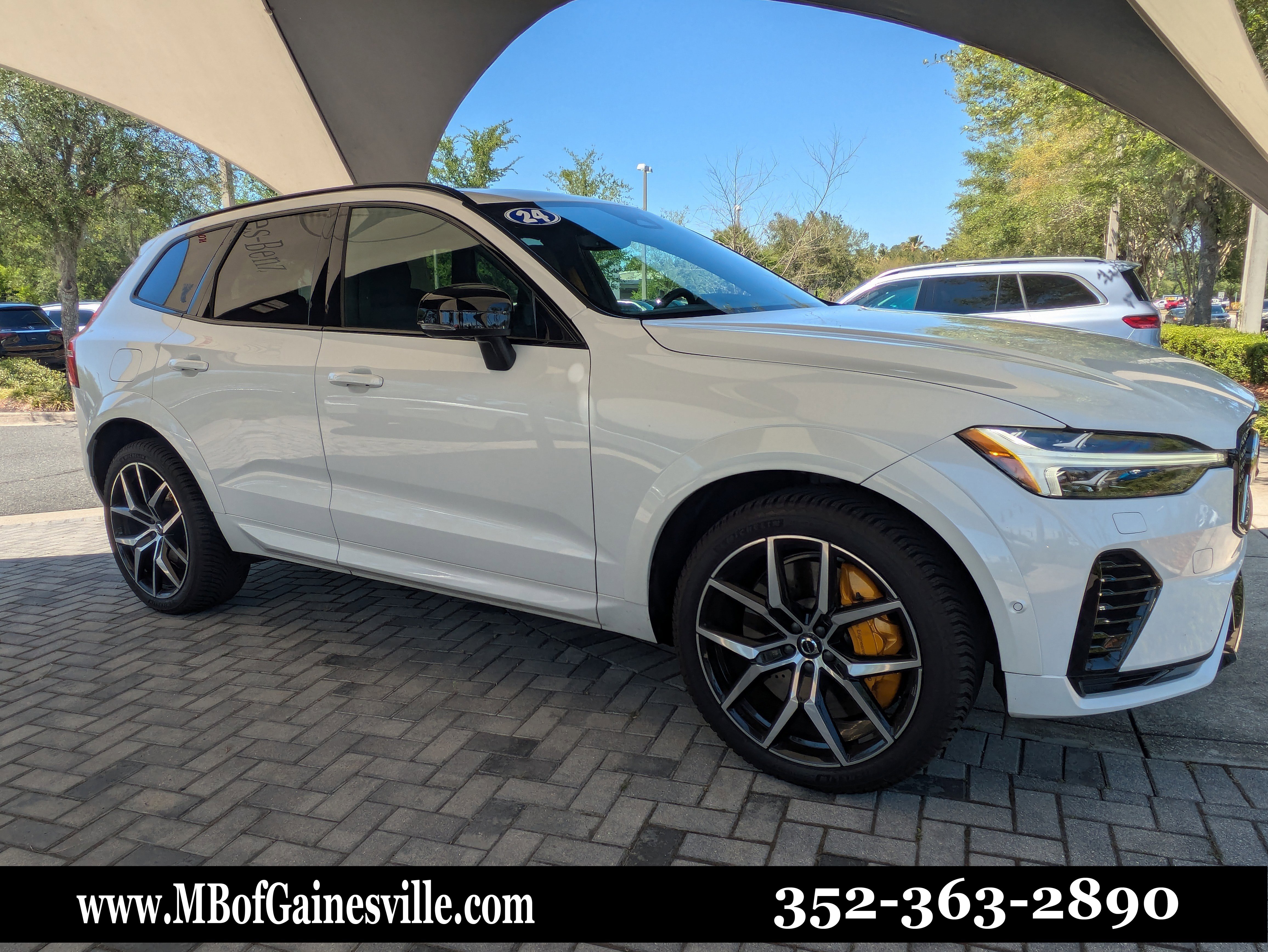 Used 2024 Volvo XC60 T8 Polestar AWD/4WD image 1