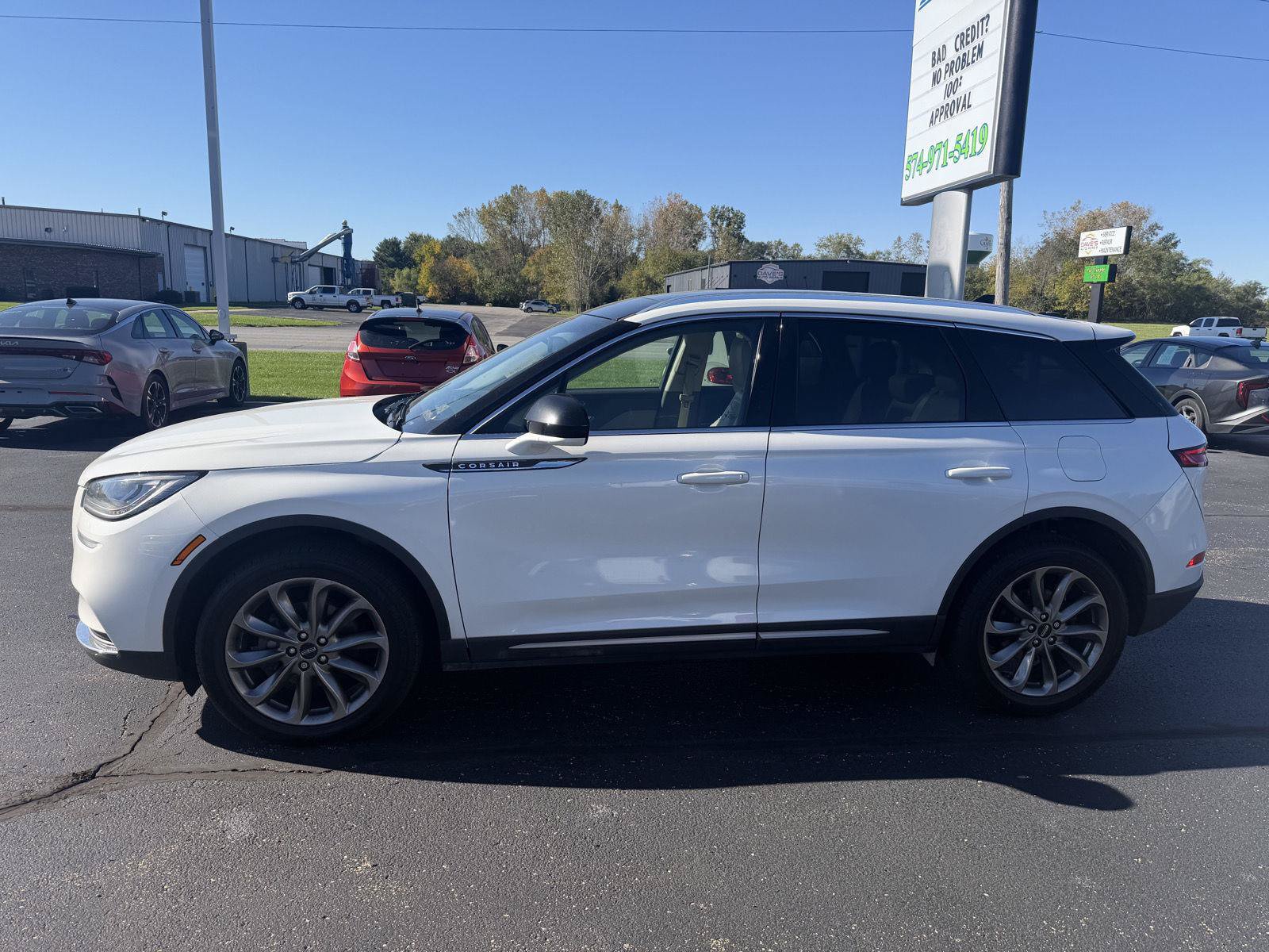 Used 2020 Lincoln Corsair FWD w/ Premium Package image 2