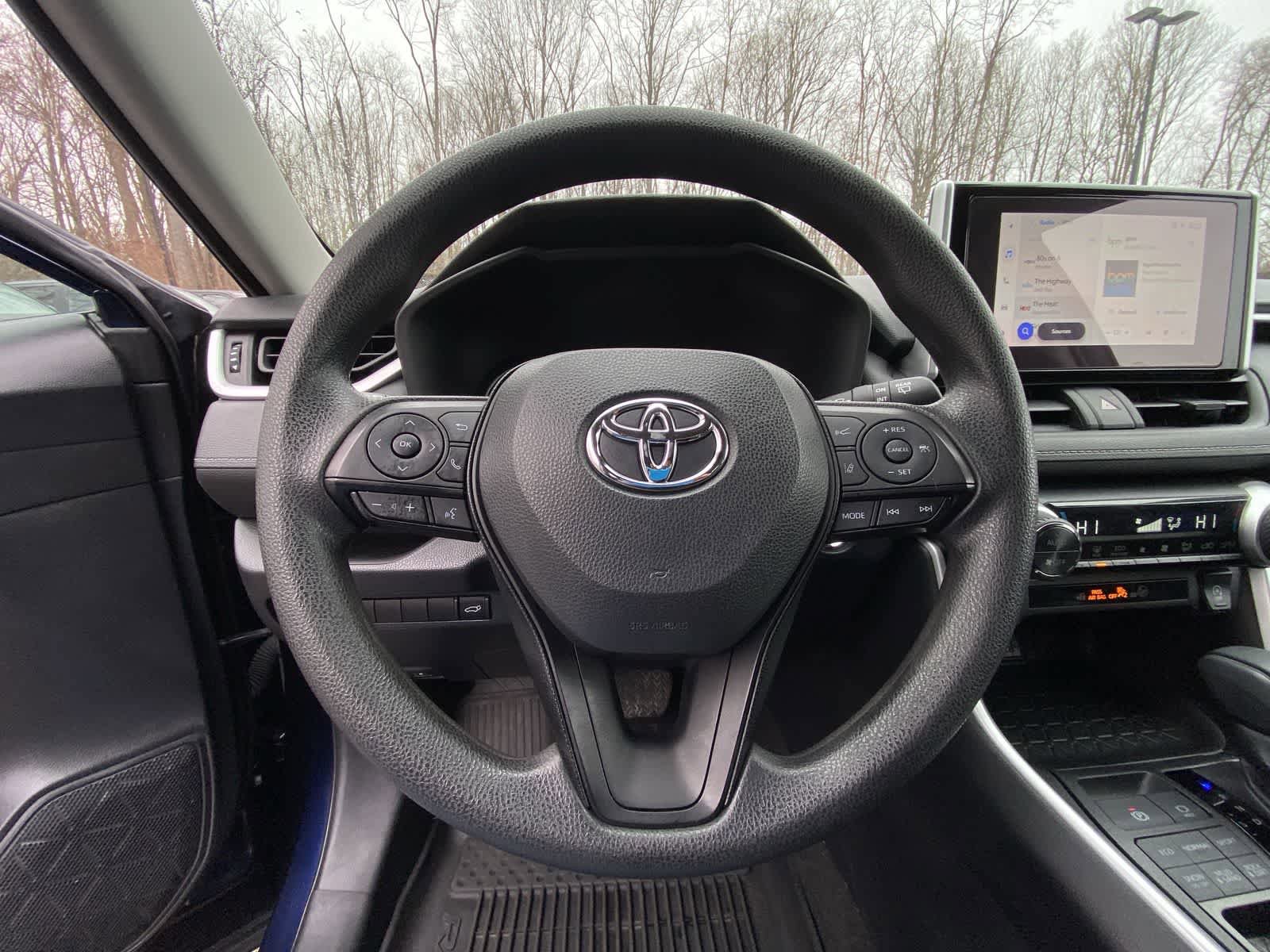 Used 2023 Toyota RAV4 XLE w/ Convenience Package image 29