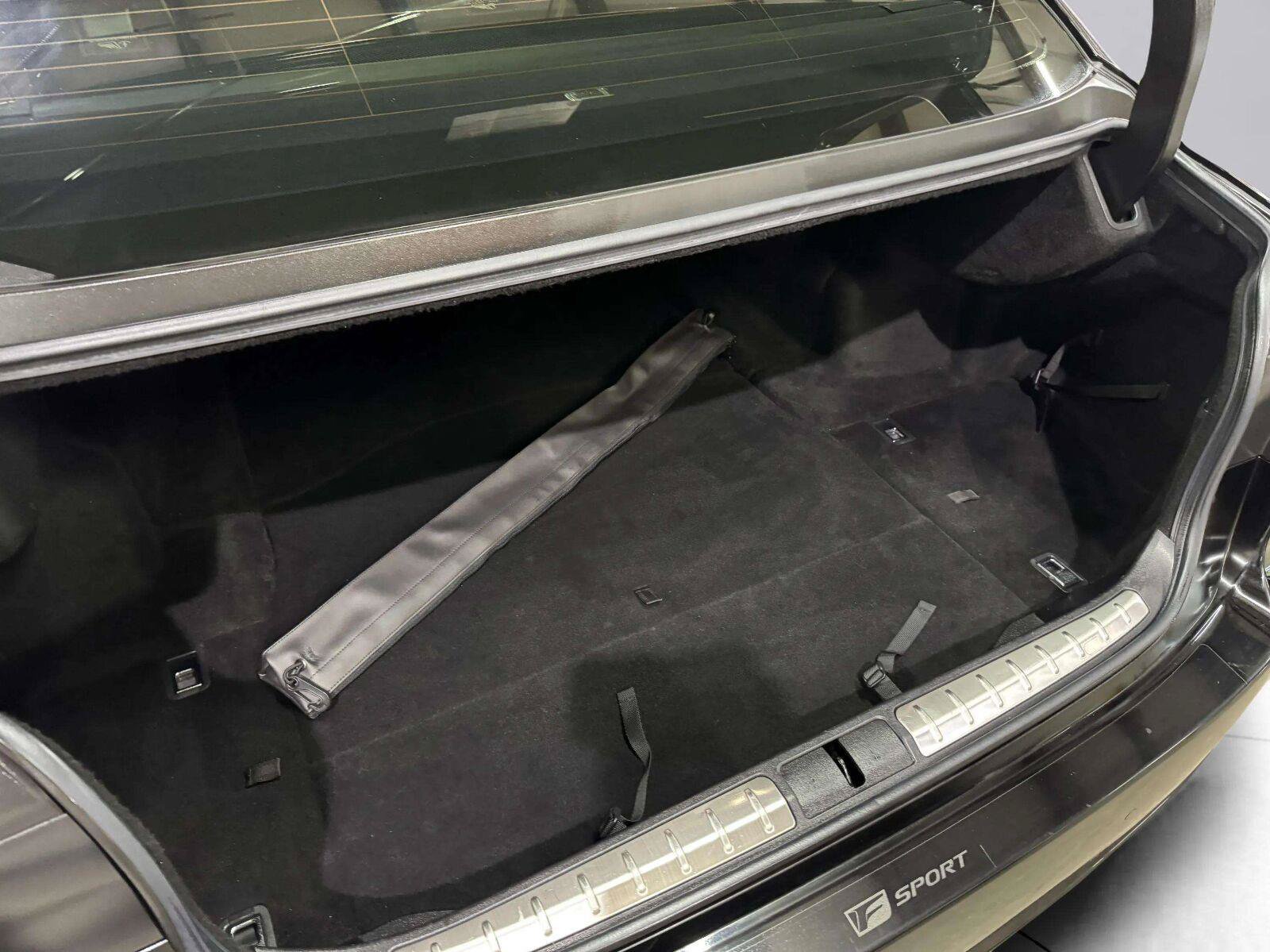 Used 2018 Lexus LS 500 F Sport w/ Accessory Package (Z2) RWD image 42