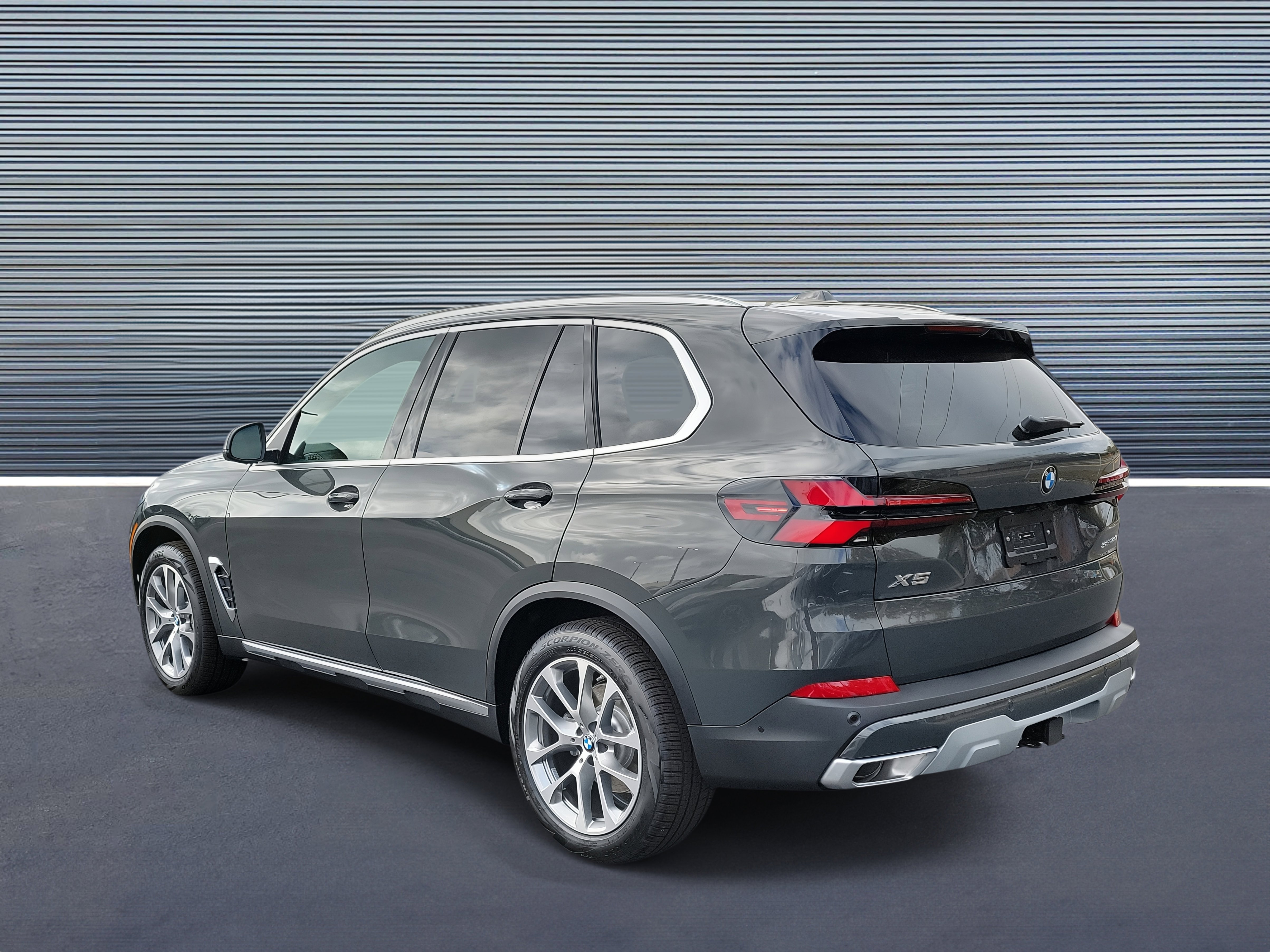 New 2026 BMW X5 sDrive40i image 4