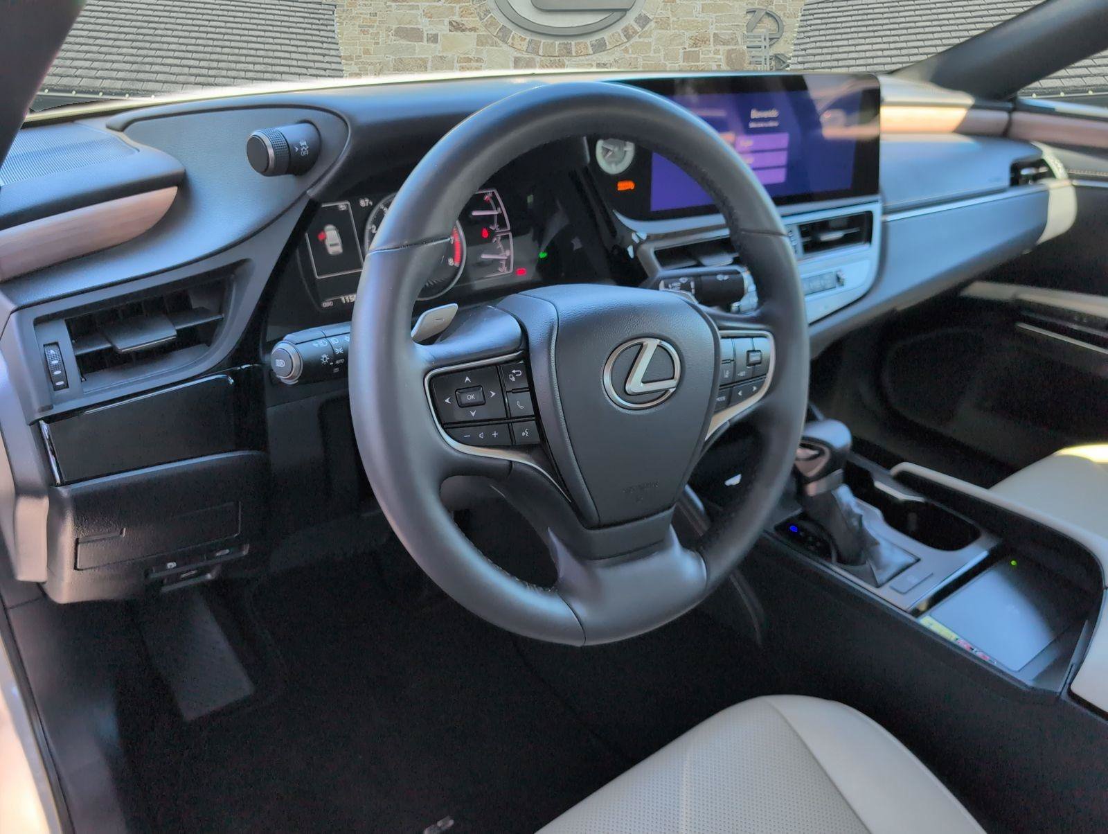 Certified 2024 Lexus ES 350 w/ Premium Package FWD image 6