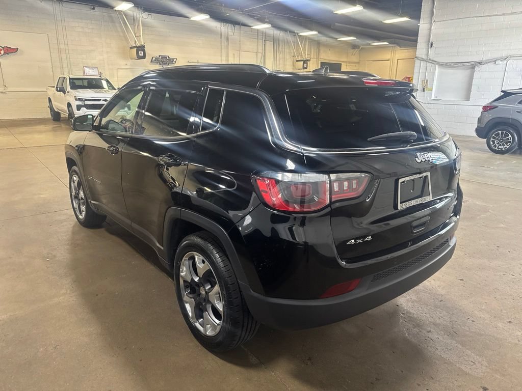 Used 2018 Jeep Compass Limited w/ Navigation Group AWD/4WD image 2