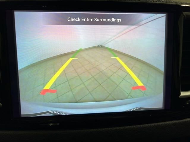 Used 2022 Chrysler Pacifica Touring-L image 29