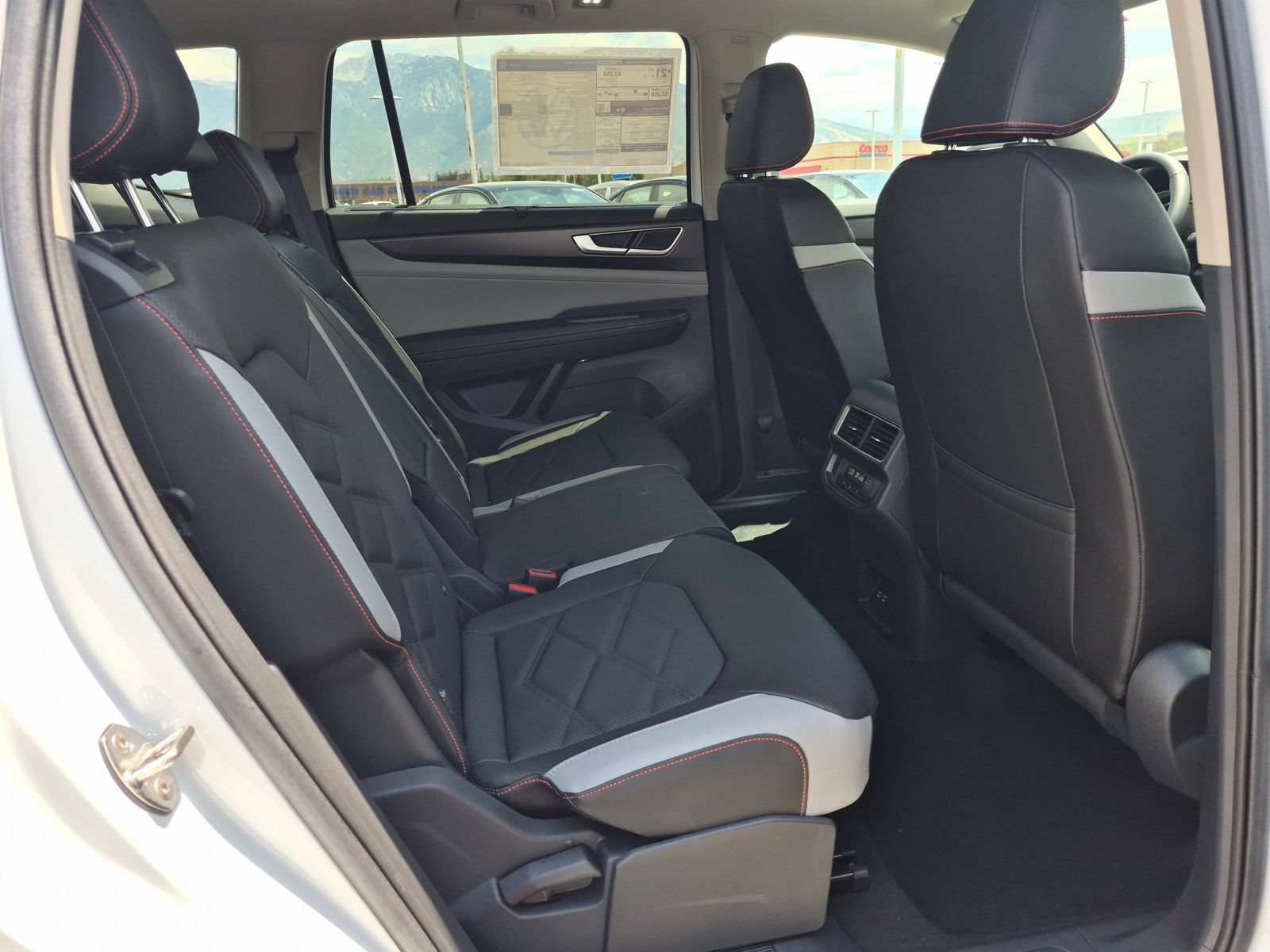 New 2026 Volkswagen Atlas Peak Edition AWD/4WD image 27