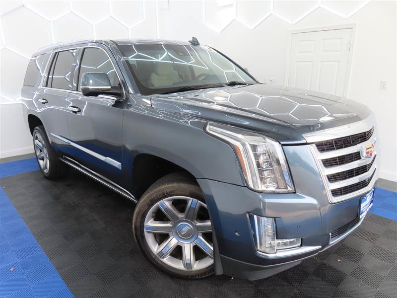 Used 2020 Cadillac Escalade Premium Luxury RWD image 5