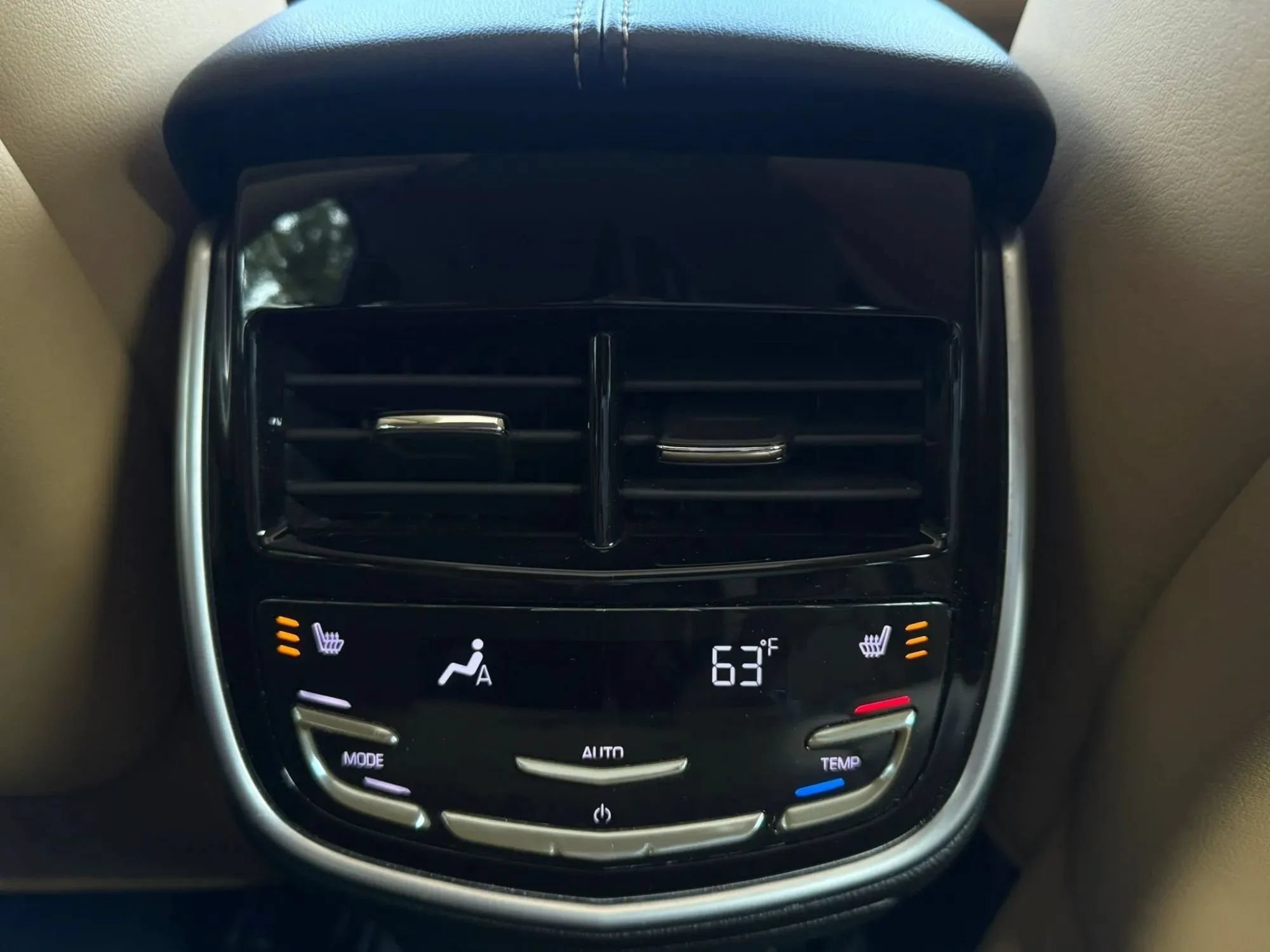 Used 2013 Cadillac XTS Premium FWD image 31