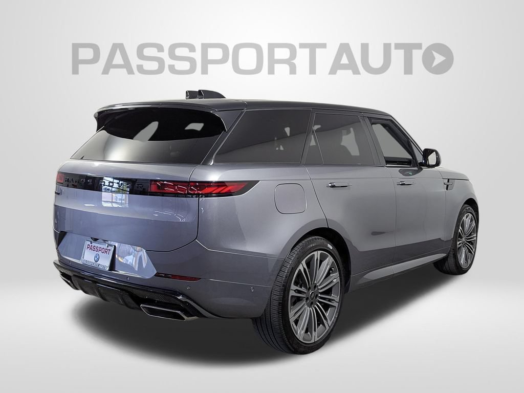 Used 2025 Land Rover Range Rover Sport Dynamic SE AWD/4WD image 7