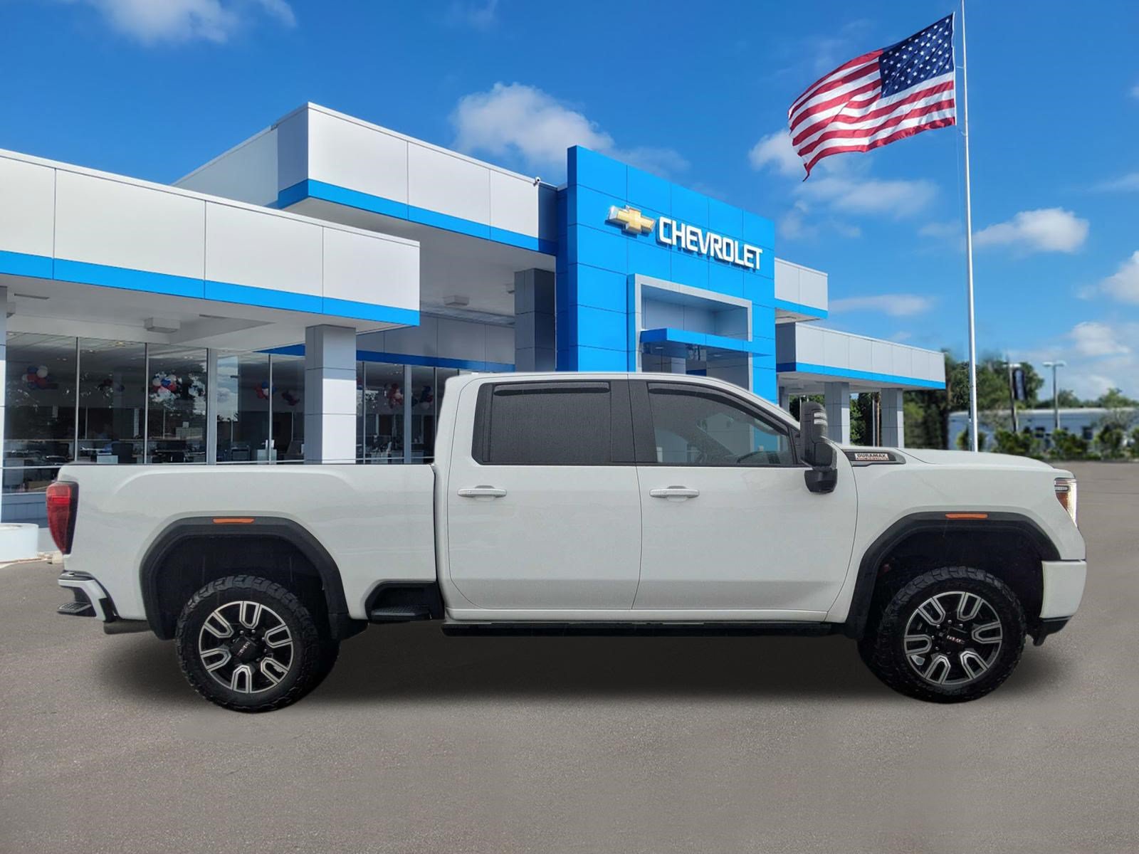 Used 2022 GMC Sierra 2500 AT4 w/ AT4 Premium Plus Package AWD/4WD image 2