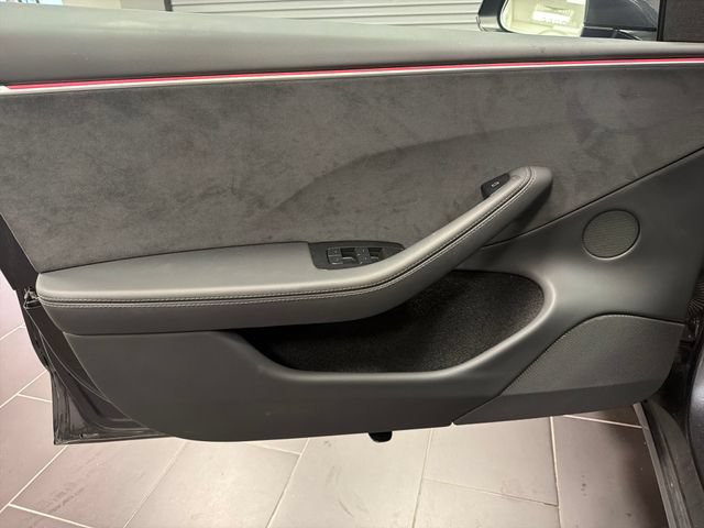 Used 2024 Tesla Model 3 Performance AWD/4WD image 10