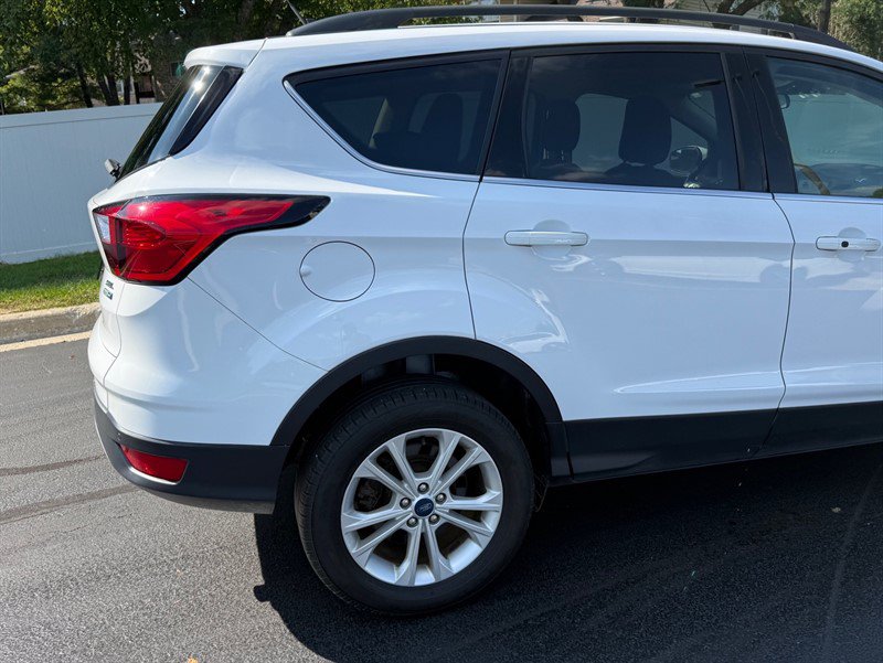 Used 2019 Ford Escape SEL AWD/4WD image 31