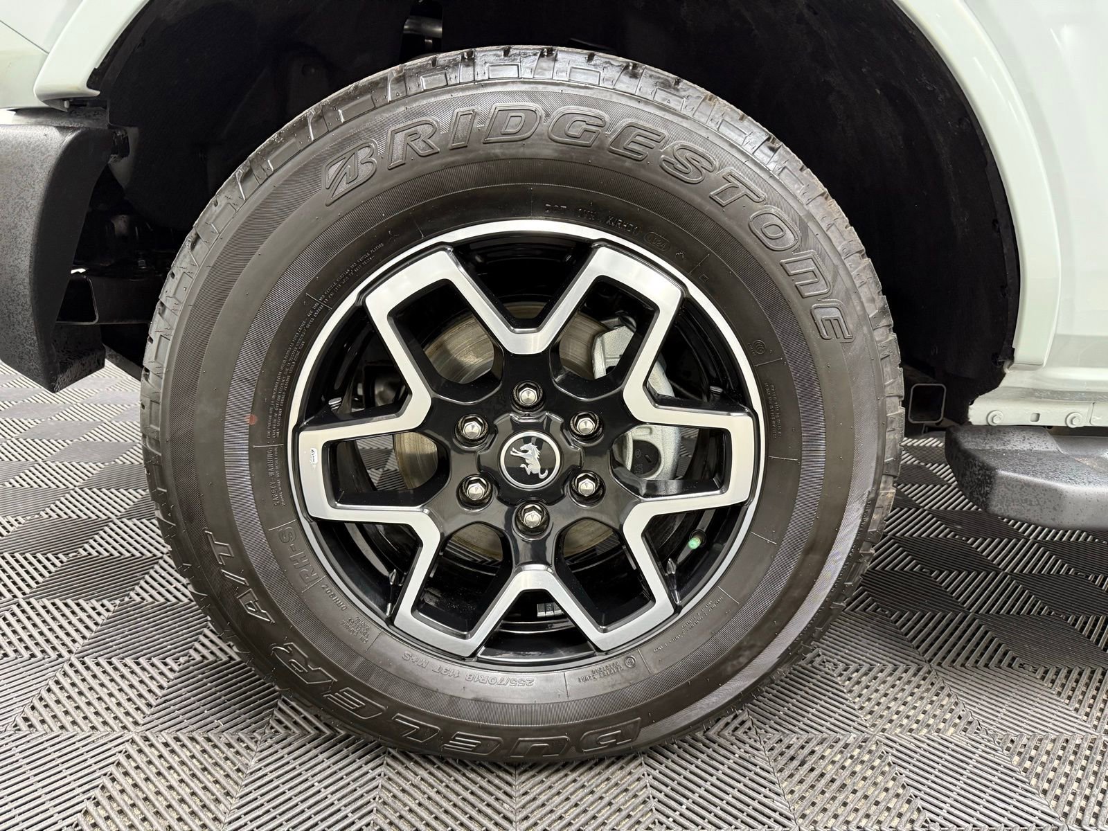 Used 2024 Ford Bronco Outer Banks image 10