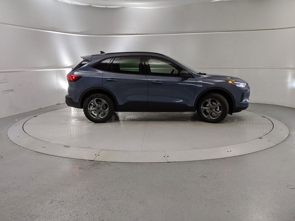 New 2026 Ford Escape ST-Line w/ Tech Pack #1 image 2