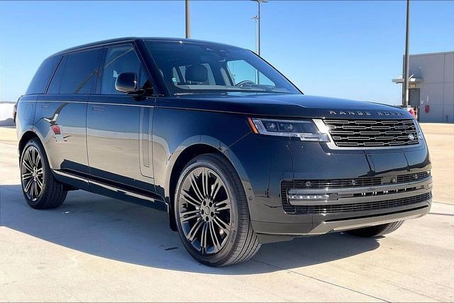New 2026 Land Rover Range Rover Long Wheelbase SE image 2