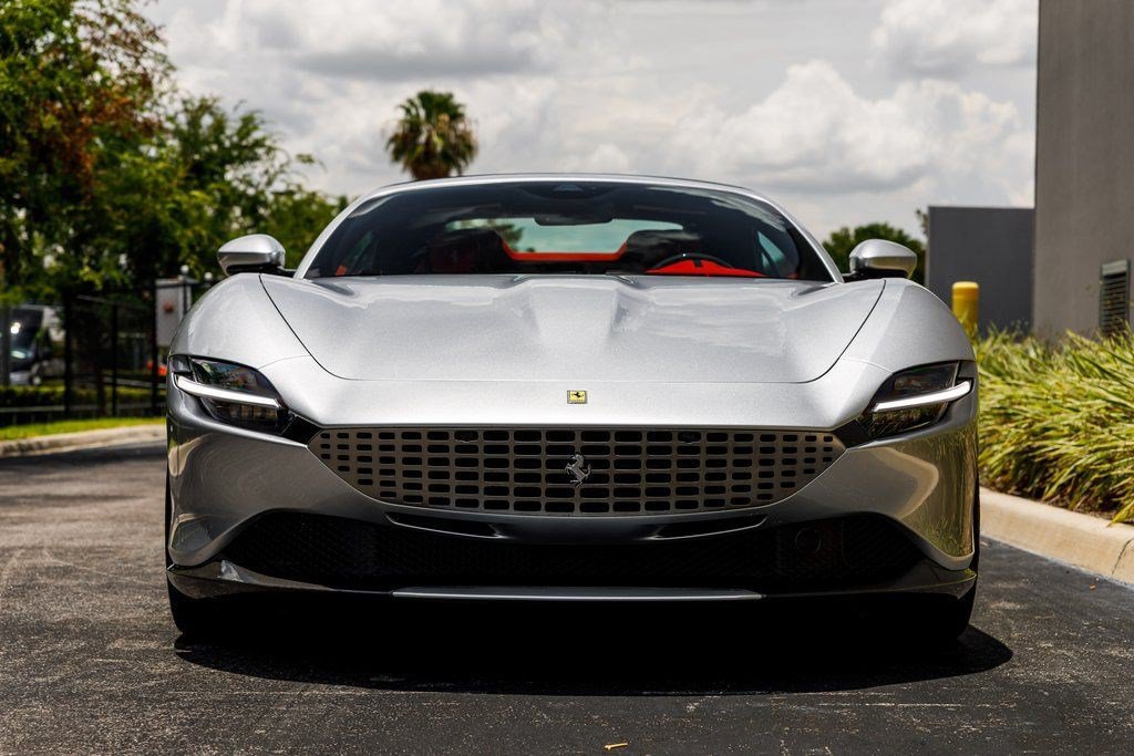 Used 2024 Ferrari Roma Spider RWD image 17