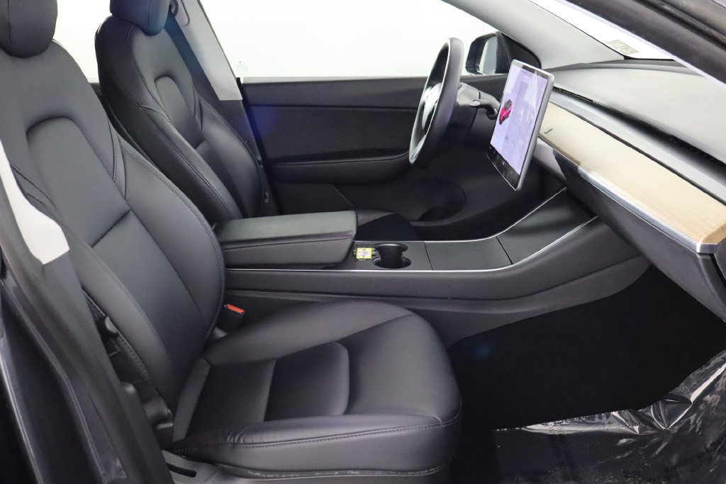 Used 2021 Tesla Model Y Long Range AWD/4WD image 16