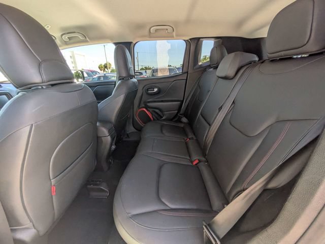 Used 2019 Jeep Renegade Trailhawk AWD/4WD image 12