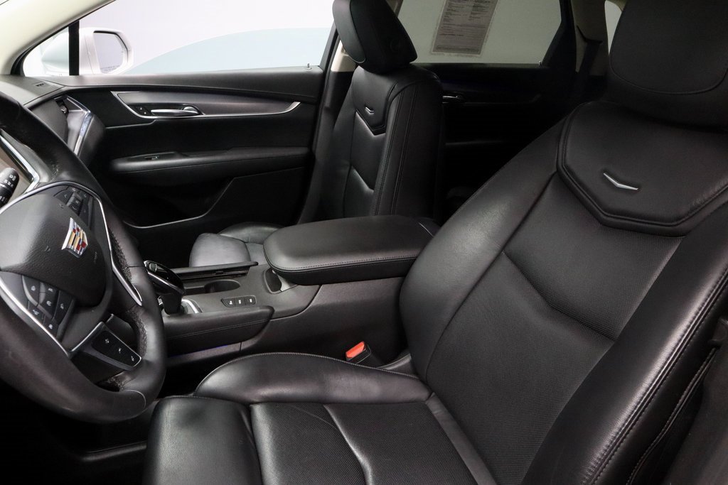 Used 2017 Cadillac XT5 Premium Luxury w/ LPO, Wheel Lock Package image 25