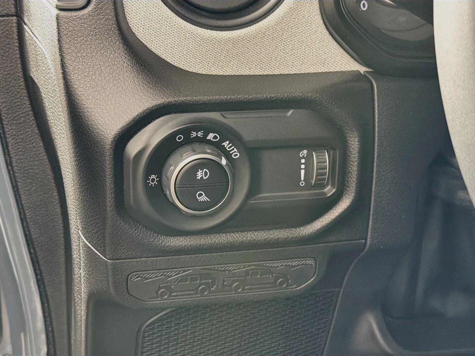 Used 2025 Jeep Gladiator Sport AWD/4WD image 17