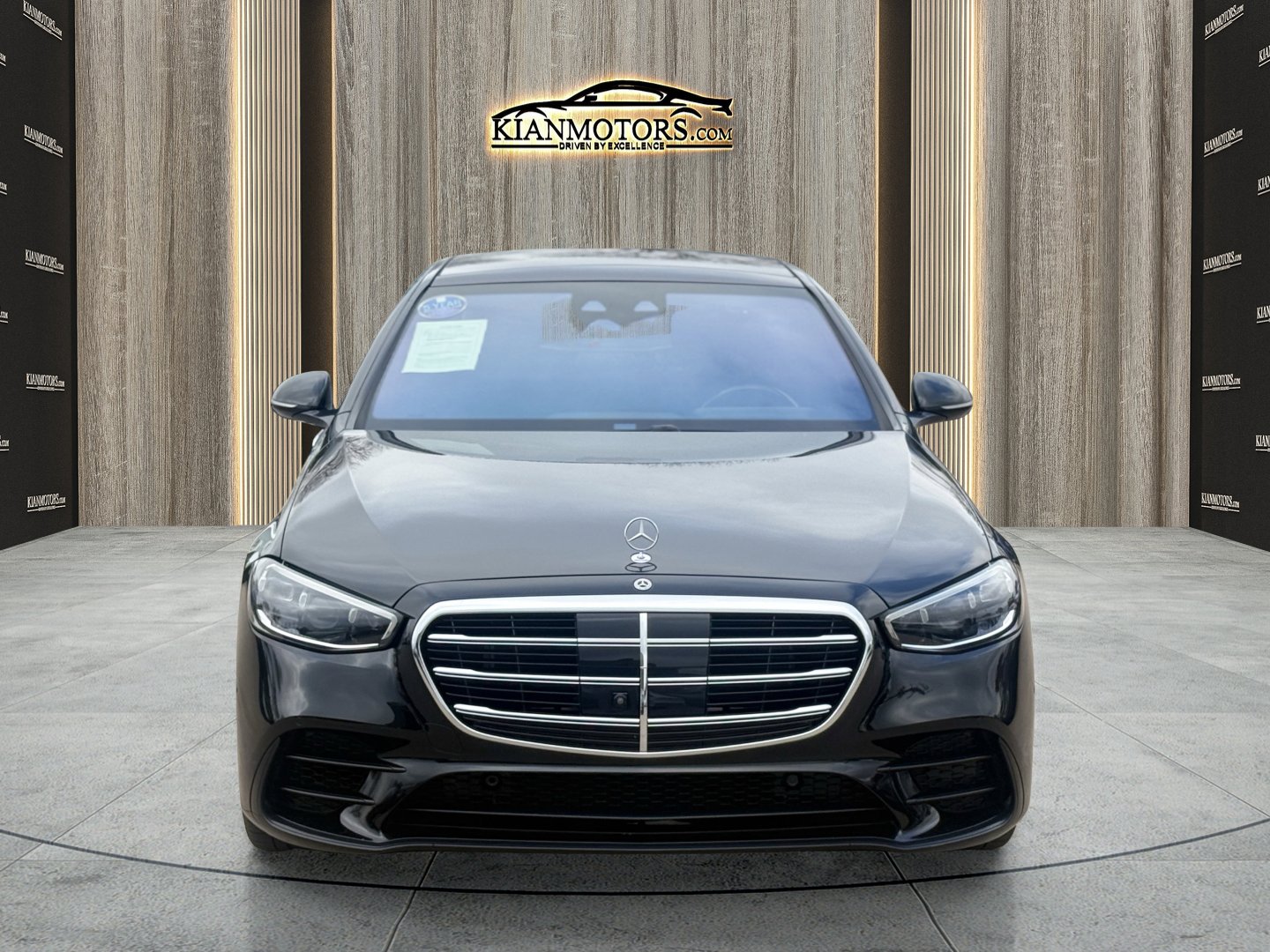 Used 2022 Mercedes-Benz S 580 4MATIC Sedan image 2