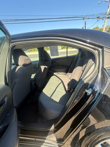 Used 2022 Toyota Corolla LE FWD image 16