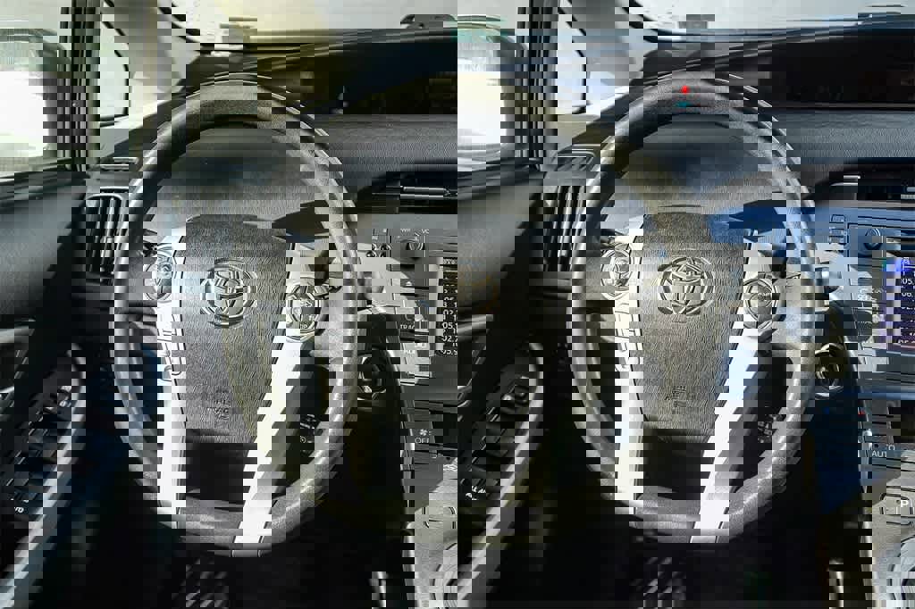 Used 2014 Toyota Prius Two image 15