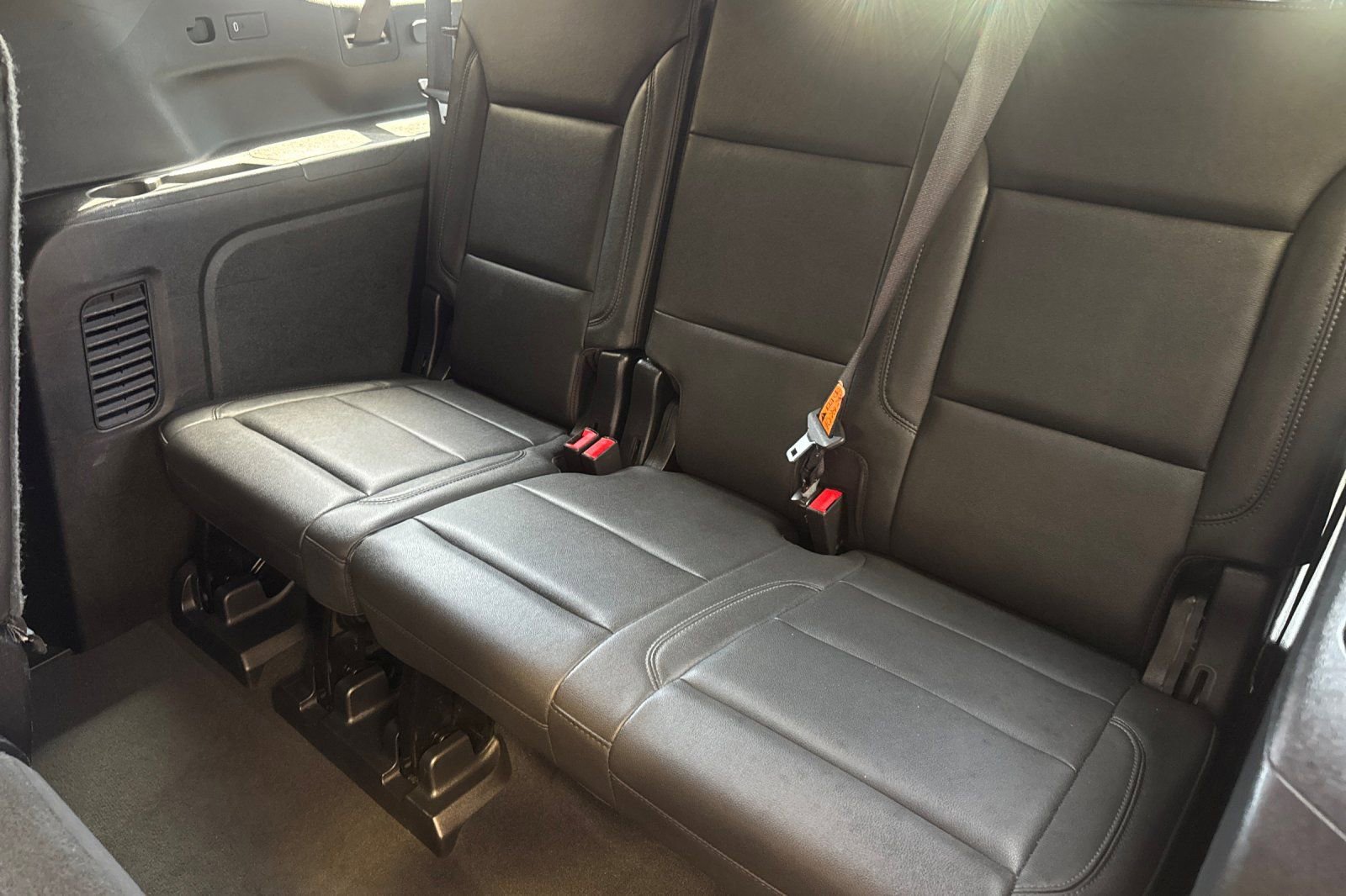 Used 2023 Chevrolet Suburban LT AWD/4WD image 18