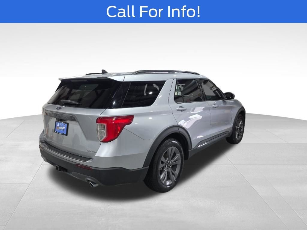 Used 2021 Ford Explorer XLT w/ Equipment Group 202A image 3