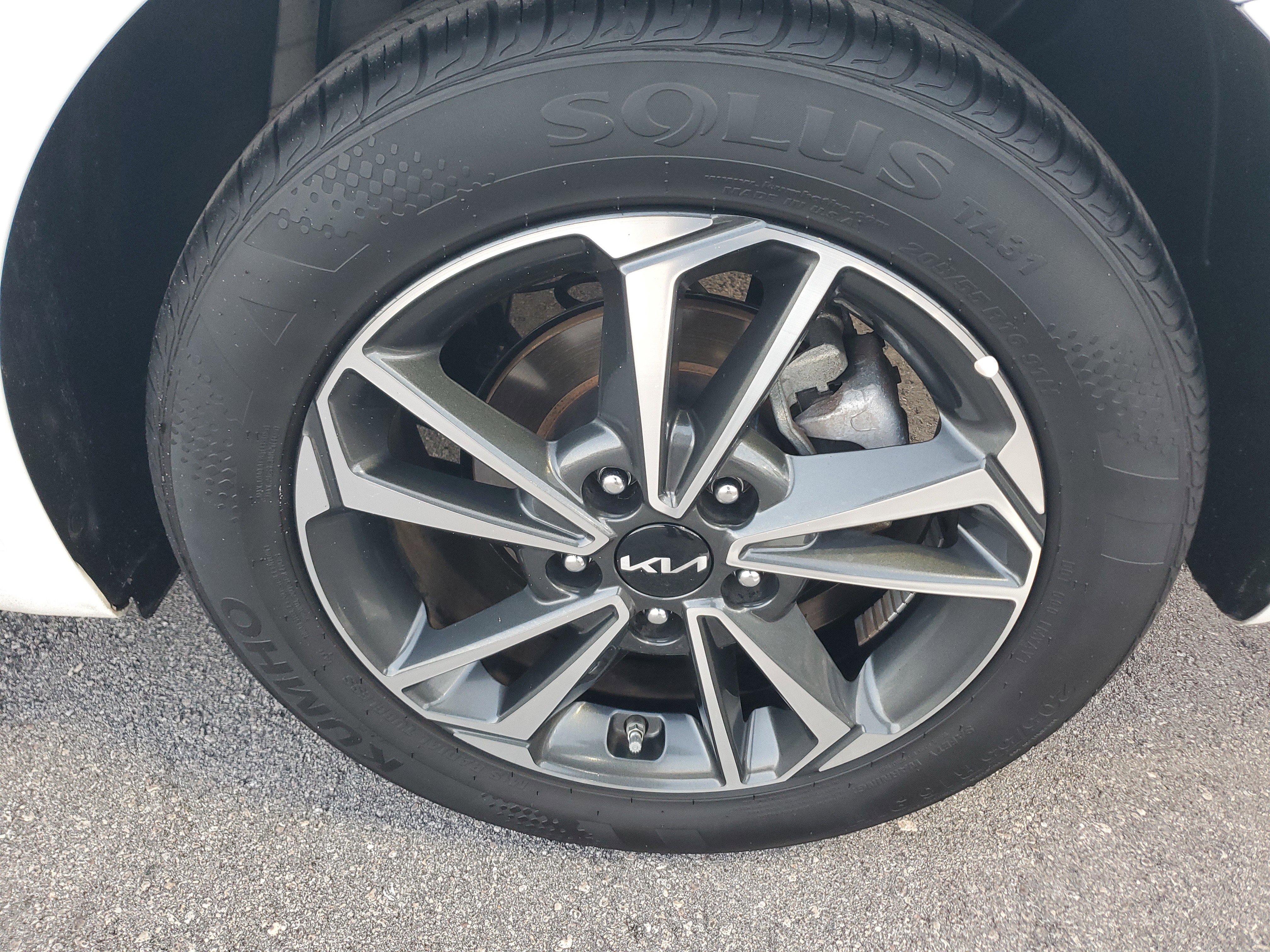 Used 2024 Kia Forte LXS image 27